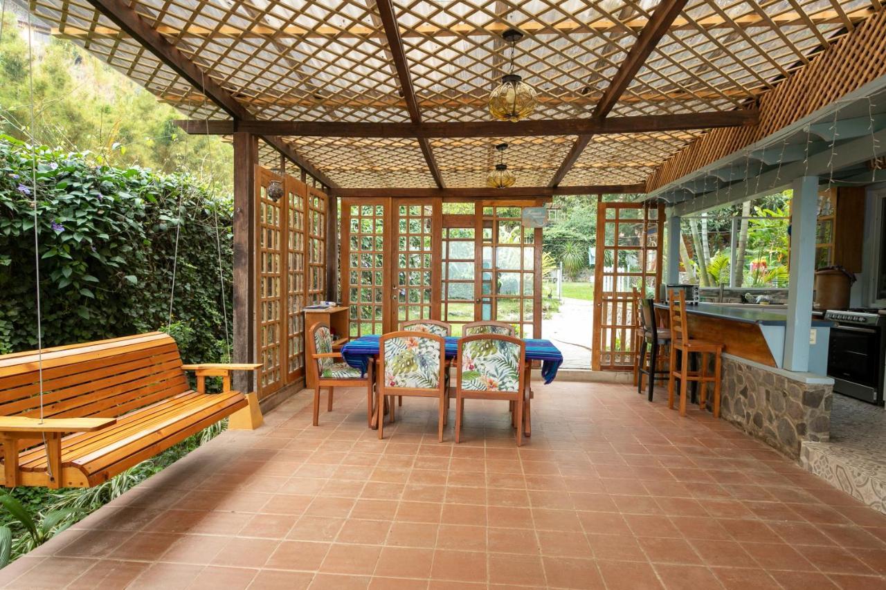 Lake Front Retreat At Los Elementos Santa Cruz La Laguna Bagian luar foto