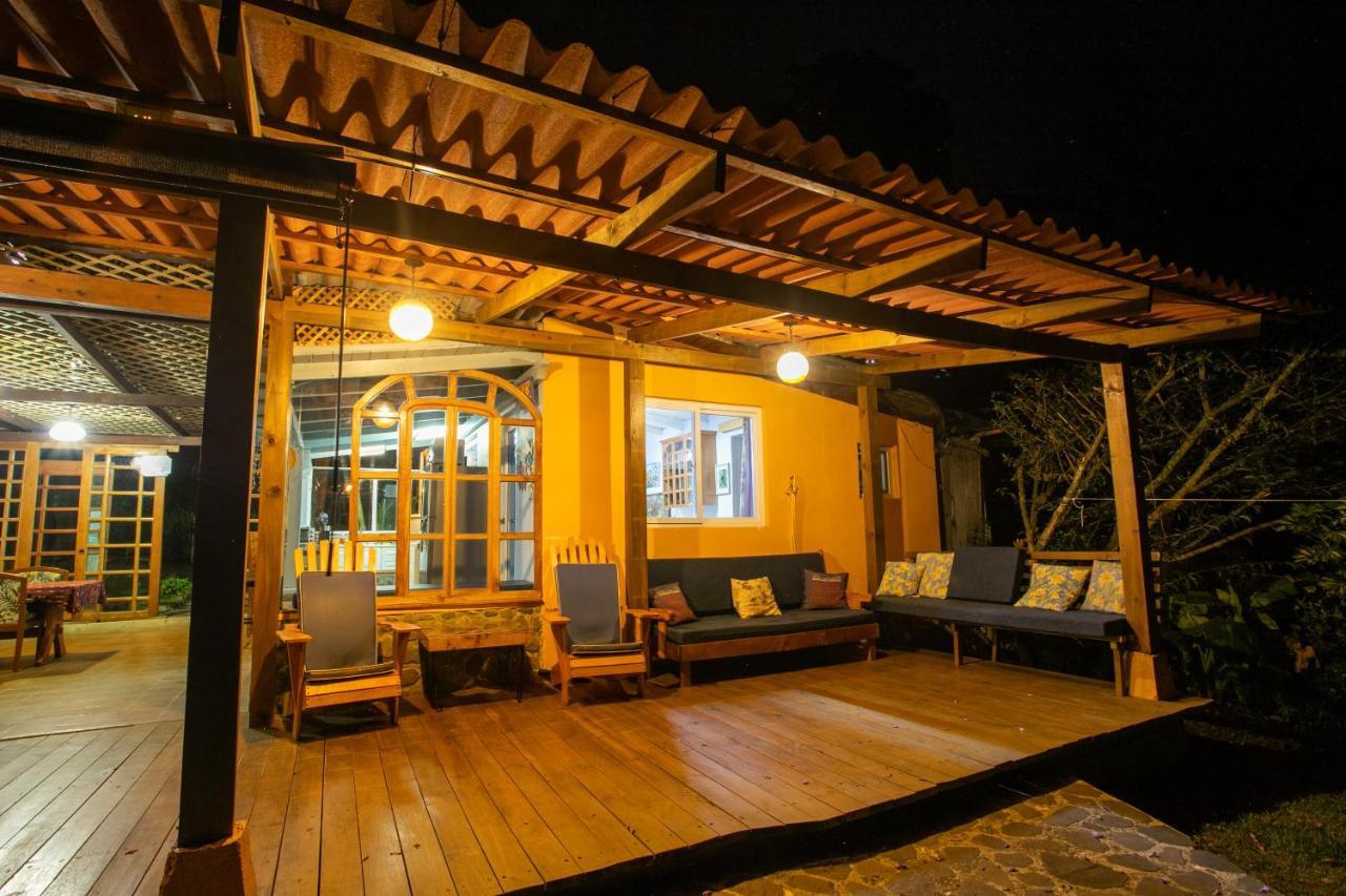 Lake Front Retreat At Los Elementos Santa Cruz La Laguna Bagian luar foto