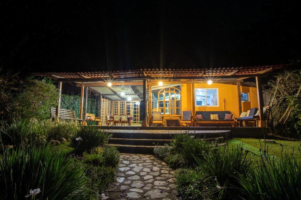 Lake Front Retreat At Los Elementos Santa Cruz La Laguna Bagian luar foto