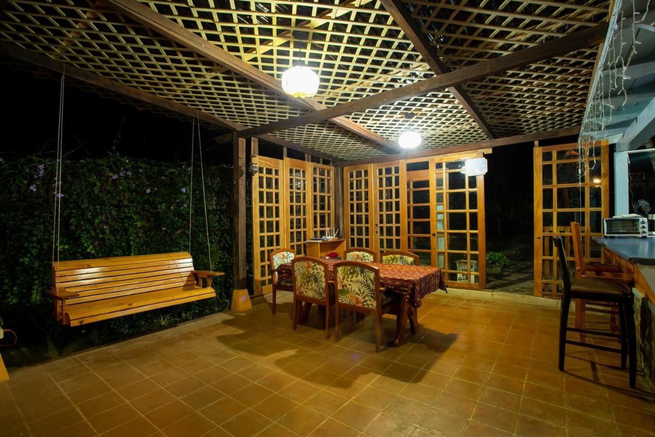 Lake Front Retreat At Los Elementos Santa Cruz La Laguna Bagian luar foto