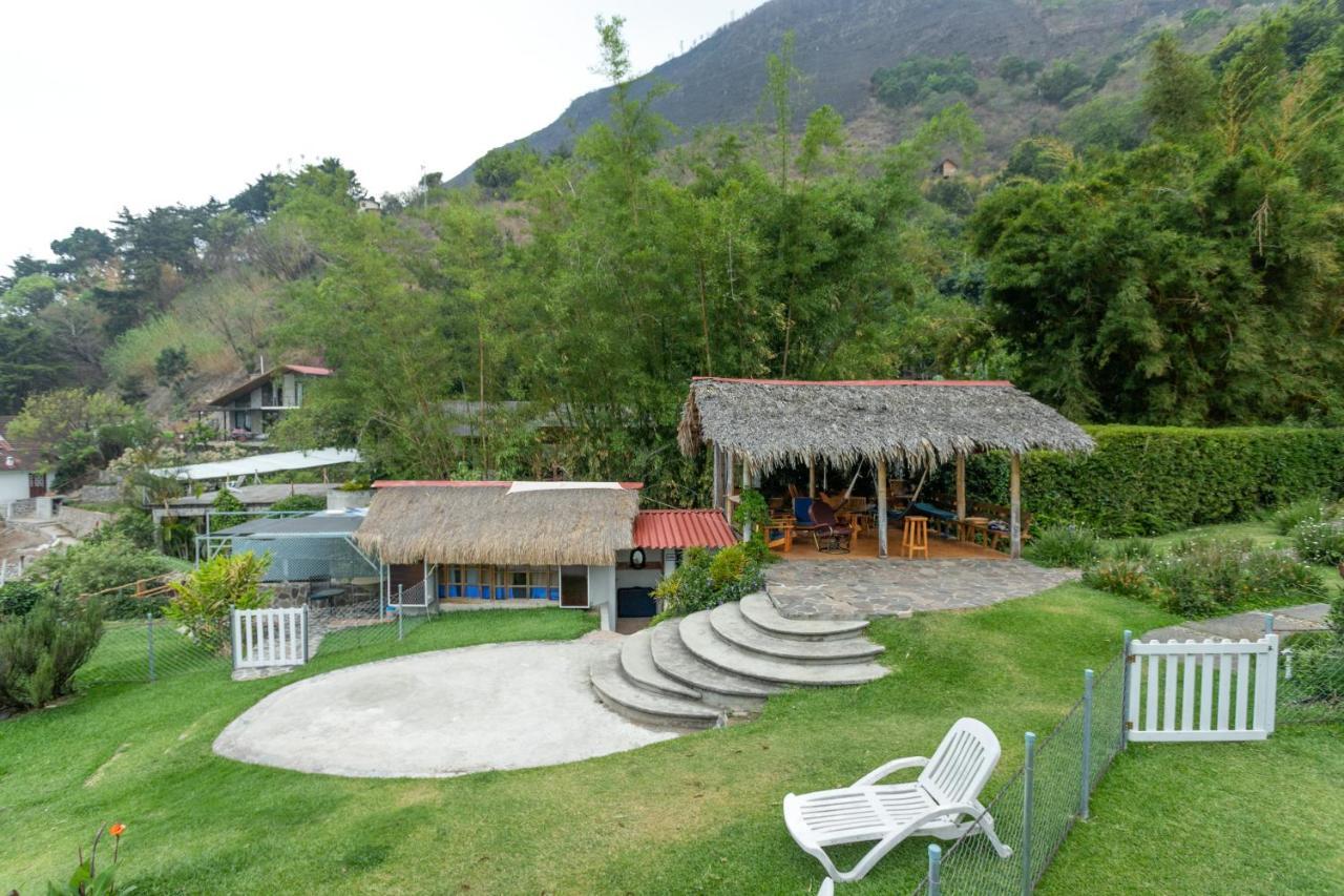 Lake Front Retreat At Los Elementos Santa Cruz La Laguna Bagian luar foto