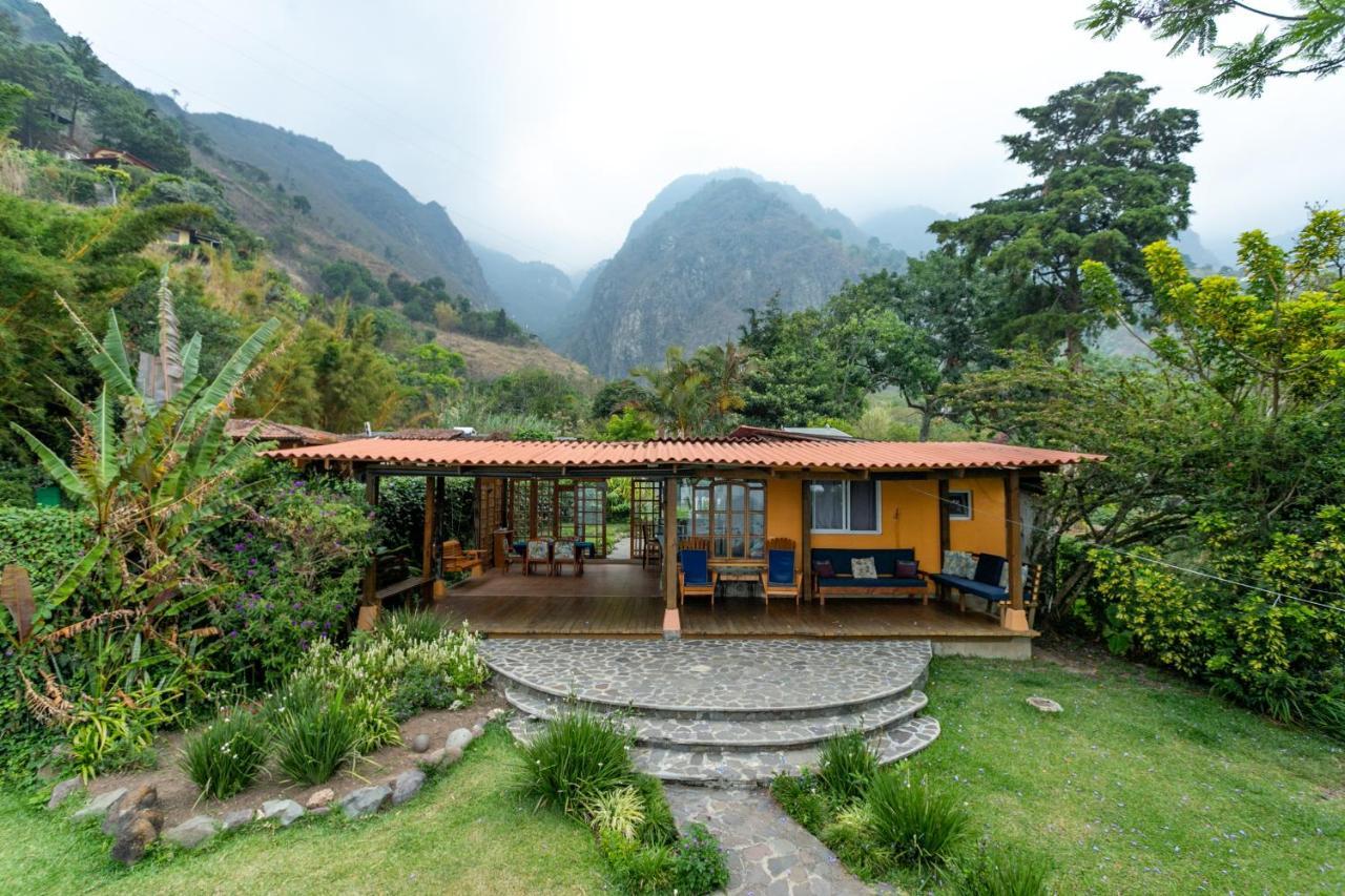 Lake Front Retreat At Los Elementos Santa Cruz La Laguna Bagian luar foto