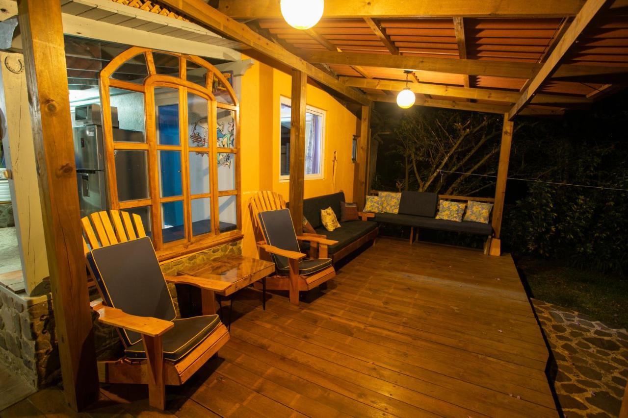 Lake Front Retreat At Los Elementos Santa Cruz La Laguna Bagian luar foto